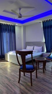 Hills view hotel and restaurant - 4