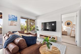 The Surf Nook - Walk to Beach - Family Friendly - 7