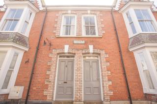 The Attic, Tre-Pol-Pen - 9