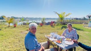 Jera farmhouse & Lakeside stay - 3