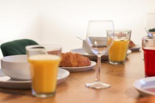 Spacious 3 Bed - FREE Parking - Great for Workers - 6