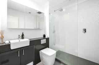 Charming North Freo Terrace w Balcony & Parking - 6