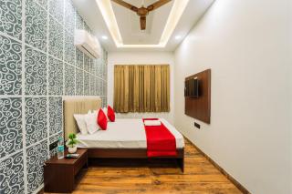 The Sky Touch Hotel & Restaurant - 1