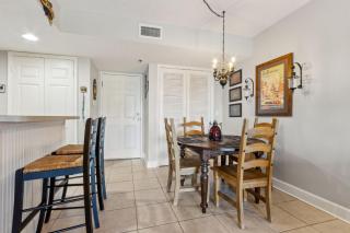 Vintage Ocean View Paradise - 1BR - Beachfront - 7