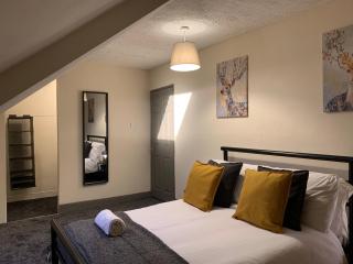 Rectory 4 Bedroom Contractor Accom Free Parking Free Wifi - 1