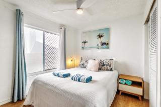 Grassy Knoll - Panoramic Beach Apartment - Sunrise Beach - 8