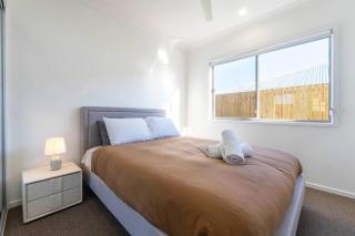 House Tulipa - Brand New Family Home at Greenbank - Park Ridge - 4