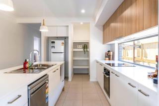 4BR House Tulipa - Brand New Family Home at Greenbank - 6