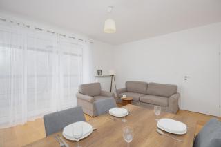 Nowaka-Jeziorańskiego Modern Comfort Apartment by Solarento - 4