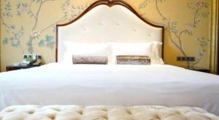 Riverside International Hotel - 4