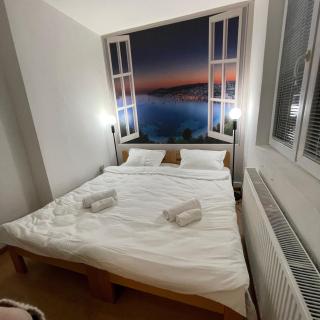 Center Apartment with private Terrace - Skopje - 5