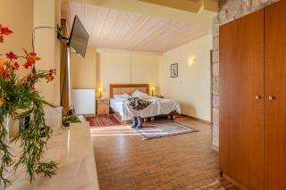 Alpen House Hotel & Suites - 9