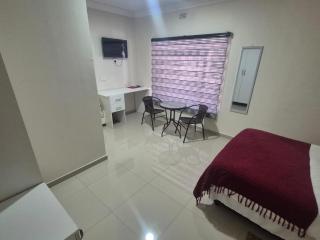 Ithonsi Guesthouse - 1