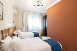 Gorgeous 3 Bed in Prime Location BH-115-75 - 2