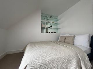 East End Glow 3BR Flat - 6