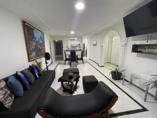 Espectacular apartamento de 4 alcobas en el Laguito - 8