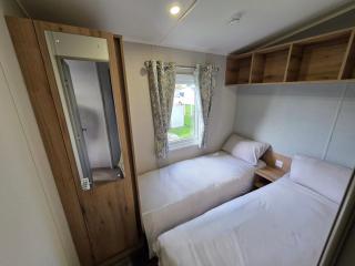 Luxury 3 bed sleeps 8 caravan with sea view - 5