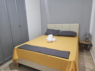 Furnished 3 Bedroom Luxe Holiday Home - 9