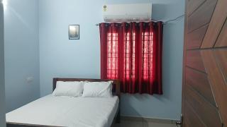 Urban white villa homestay - 1