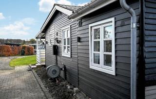 1 Bedroom Beautiful Home In Sjølund - 4