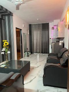 Peaceful Place to stay with high rise view - 1