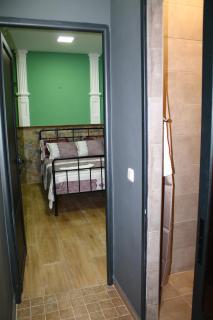 Retro Hostel & Tours - 8