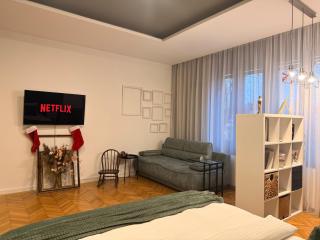 Olive & Oak - CityCenter - Parking - 2