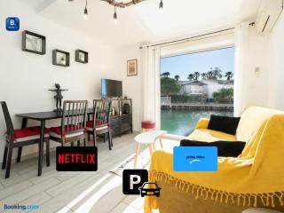 Idéal Couple & Famille, Pied dans l'eau - Vue Mer - Quartier Calme - Wi- Fi Haut Débit - Parking Gratuit - Climatisation - Netflix - Animeaux Acceptés - Prés du Port - Cap d'Agde - 0