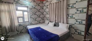 Shri Punjabi atithi nivas 100 metre saryu Ghat 900 metre Ram mandir - 1