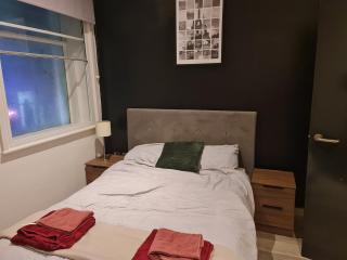 2 bed city centre apartment - 1