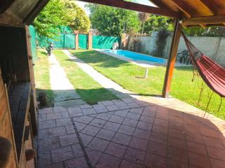 pileta,quincho,parque hasta 8 personas cerca panamericana, mascotas no fiestas, con seña únicamente, confirmar x mensaje de whatsap - 4