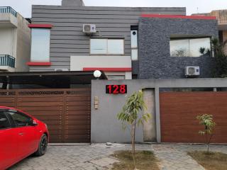 Islamabad Travlodge Guesthouse - 3