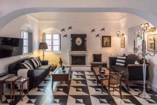 Coat of Arms Mansion - 1