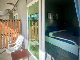 Ozone Beach House - 3