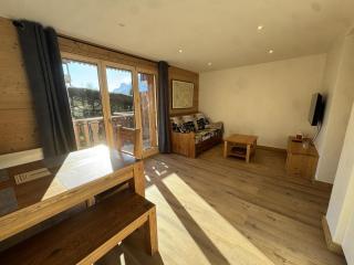 Nouveau 2025 ! Appartement 2 pièces refait à neuf avec wifi, 1 chambre, centre station - FR-1-836-58 - 0