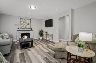 Bellerive Hangout with Hot Tub by StayLage - 5