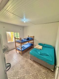 Casa com 2 quartos grandes a 150m da praia - 0