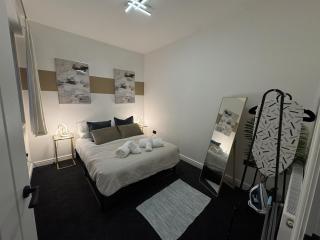 Stylish Jewellery Quarter Apartment - Central Birmingham - 2 Bedroom - WiFi & Netflix Included - Birmingham - 5