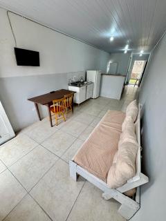 Kitnet a 150m da praia - 5