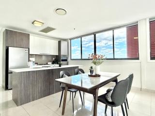Modern Penthouse 7-min Walk to Station & Westfield - 7