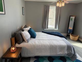 Winter Special! Lake House Near Jay Peak & Stowe - 1