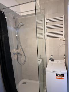 STUDIO 50m de gare de st-louis - 8