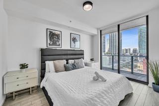 Waterline Corner Vies 2Br 2BA Suites - 5