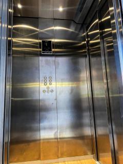 Alojamiento de Alta Gama con Ascensor y Diseño Moderno - 5