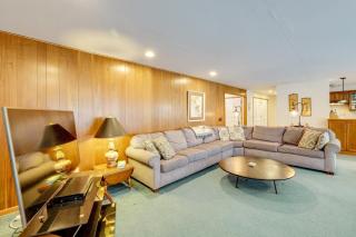 about 4,000 Sq Ft Cabin on Glen Lake Deck and Views! - 6
