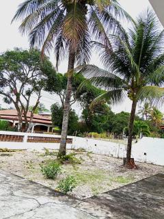 Casa espaçosa e arejada em condomínio tranquilo a poucos minutos da praia - ideal para famílias - 2