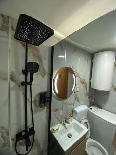 Apartment Lake story - 3