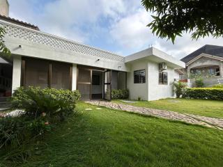 Air-conditioned villa with large garden in Akpakpa PK6 - 0