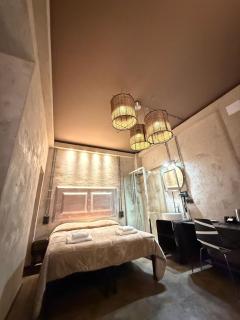 Hotel & Hostel 7 - 9