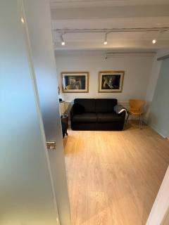 Historical townhouse in the old town - Reykjavík - 8